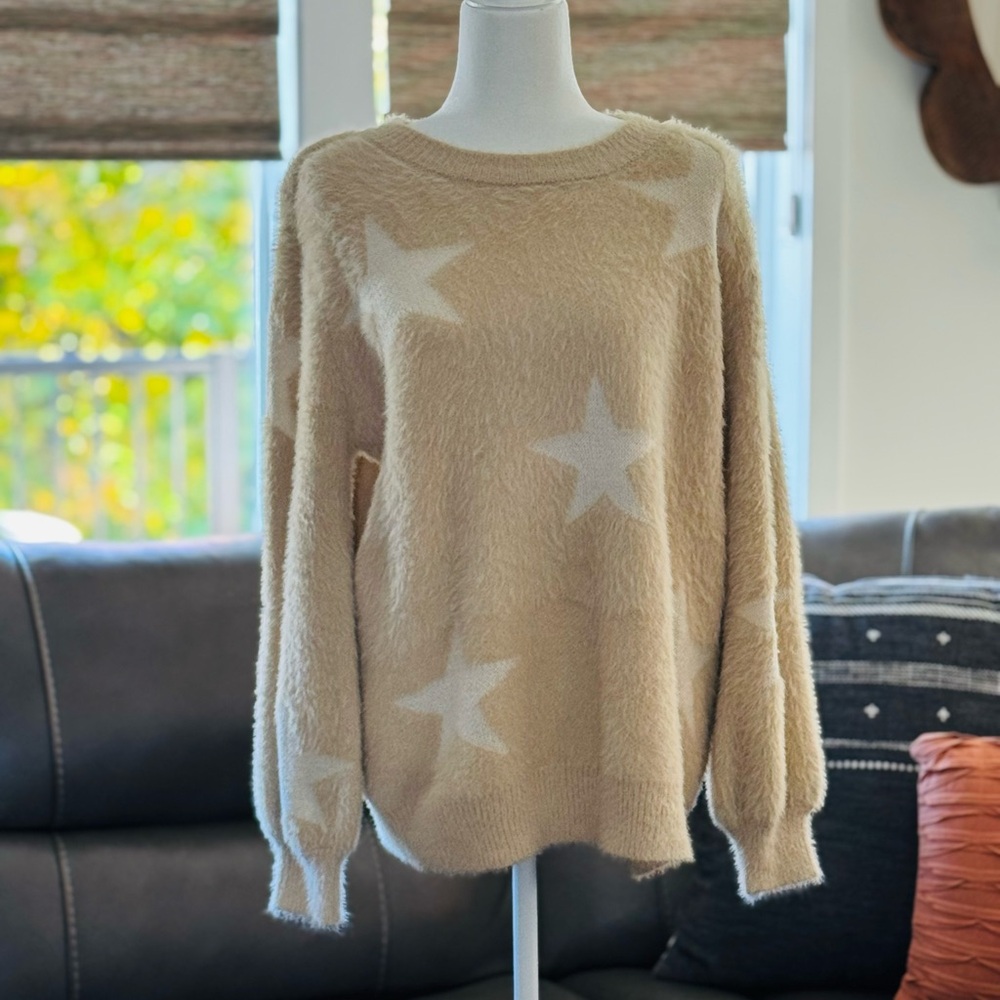She + Sky Cream Star Pattern Sweater